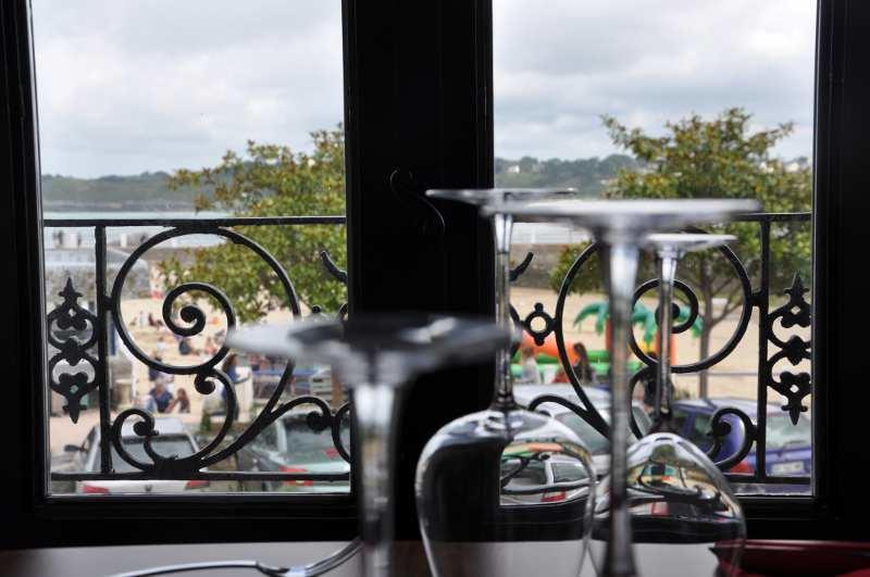 Hotel Du Port Локирк Экстерьер фото